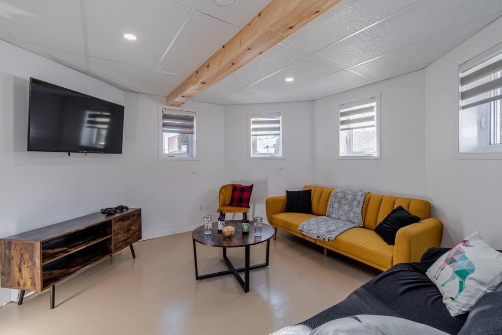 Spa, sauna et foyer : Le Phare de Baie-Saint-Paul Extérieur photo