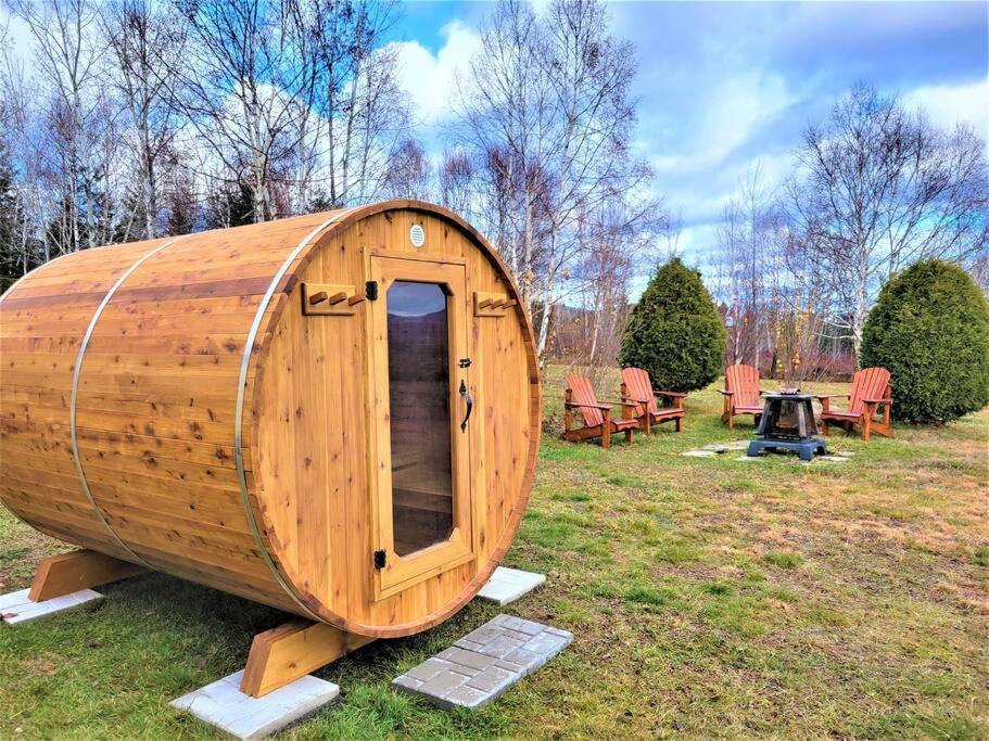 Spa, sauna et foyer : Le Phare de Baie-Saint-Paul Extérieur photo